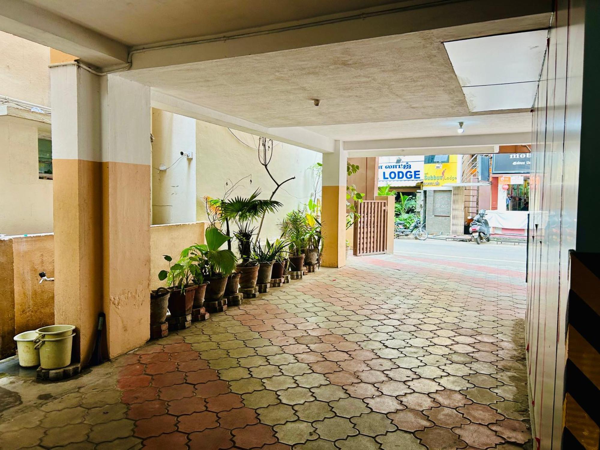 Hotel Jothi Coimbatore Esterno foto