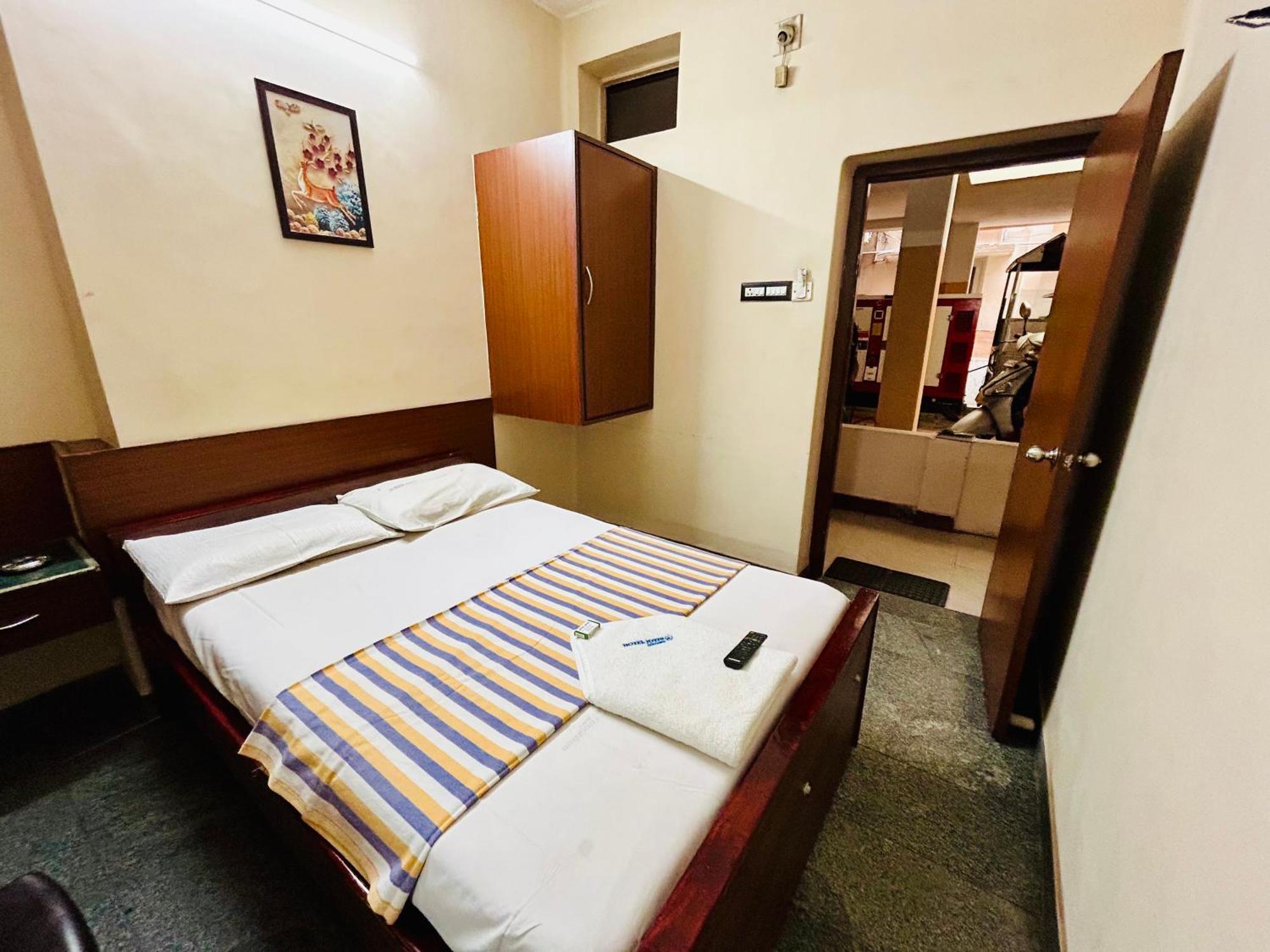 Hotel Jothi Coimbatore Esterno foto
