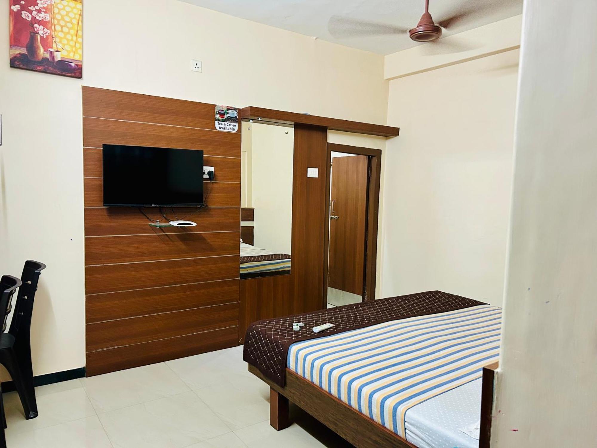Hotel Jothi Coimbatore Esterno foto