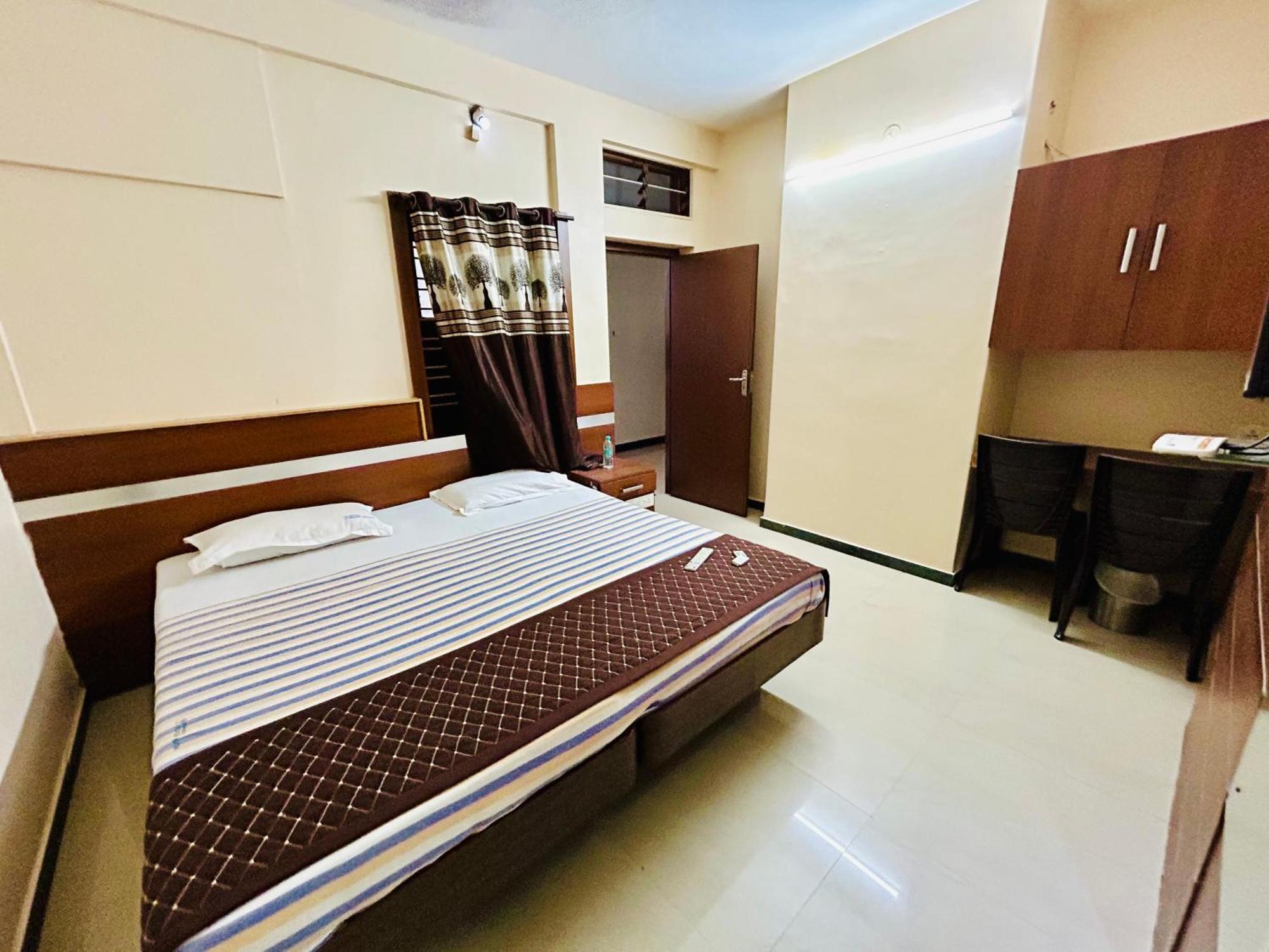 Hotel Jothi Coimbatore Esterno foto