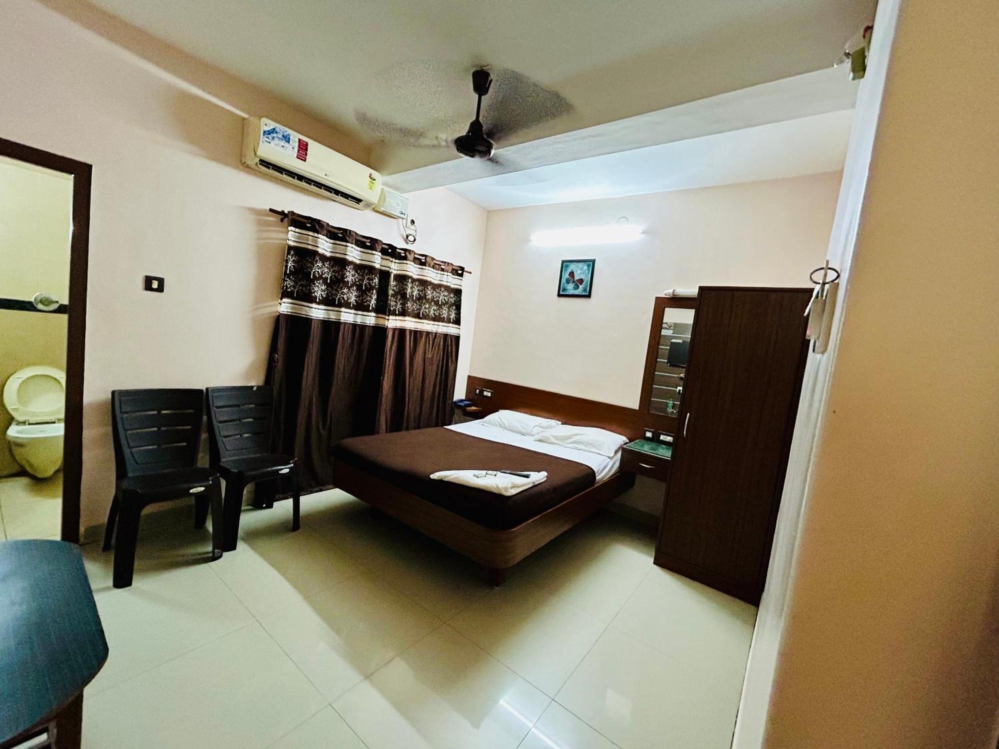 Hotel Jothi Coimbatore Esterno foto